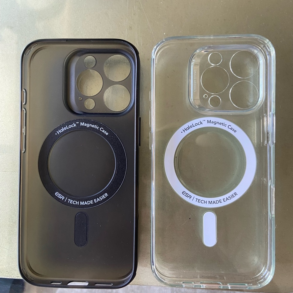 iPhone 16 pro - Magnetic Phone Case - Black and Clear 2 pack